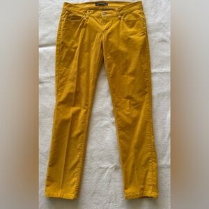 NWOT Women’s Levi's Vibrant Yellow Corduroy Pants 30x30